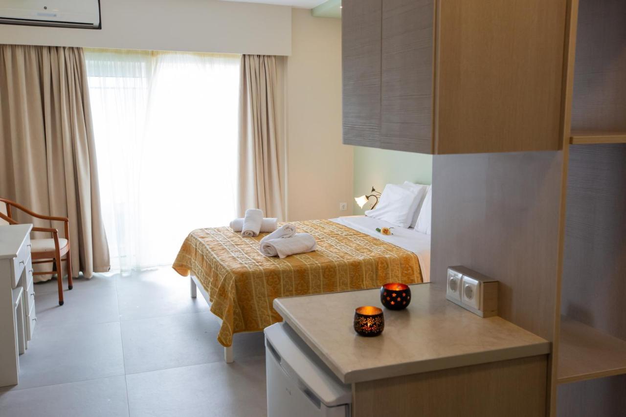 Hotel Chrisi Akti Nafpaktos Exterior foto