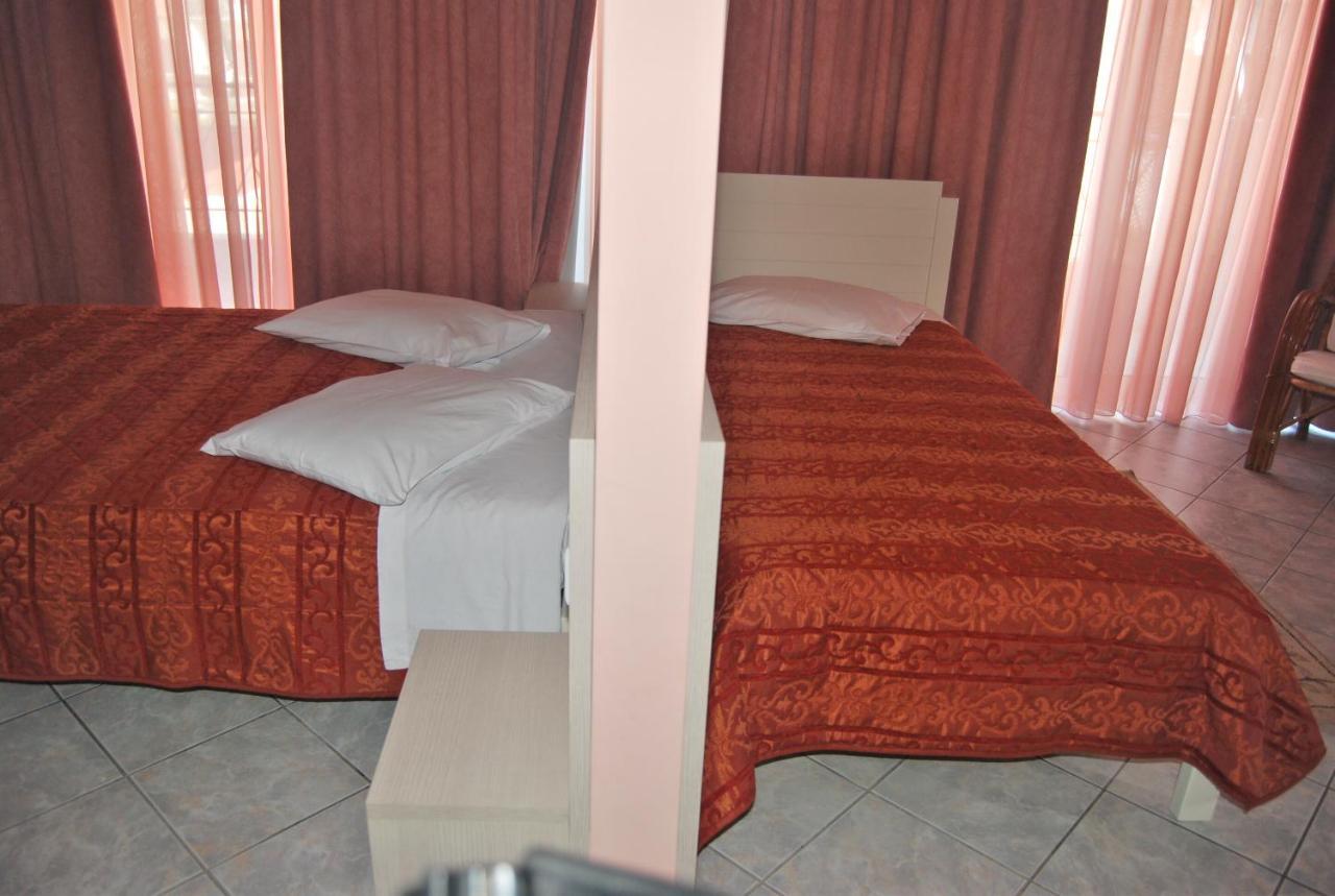 Hotel Chrisi Akti Nafpaktos Exterior foto